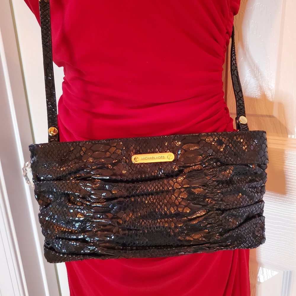 Michael Kors - Faux Snakeskin - 3 Way Convertible Clutch, Shoulder & Crossbody - Picture 4 of 15